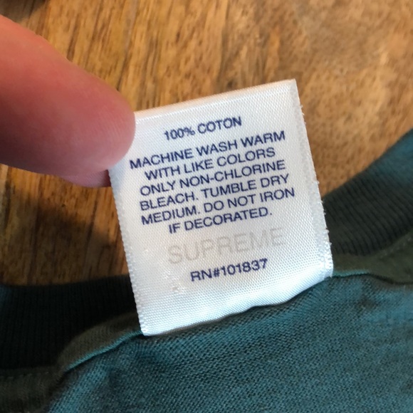 SUPREME size Small “Supreme Est 1994” Bubble RARE - Picture 9 of 14